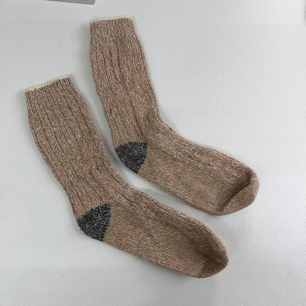 Adult tan gray cable knit ribbed stretch warm soft tall socks one size winter